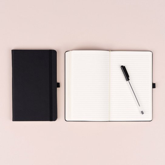 Notes černý linkovaný 13 × 21 cm