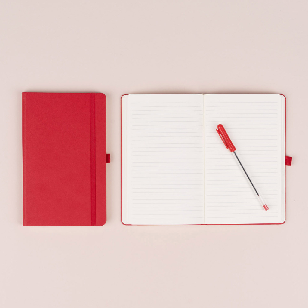 Notes červený linkovaný 13 × 21 cm