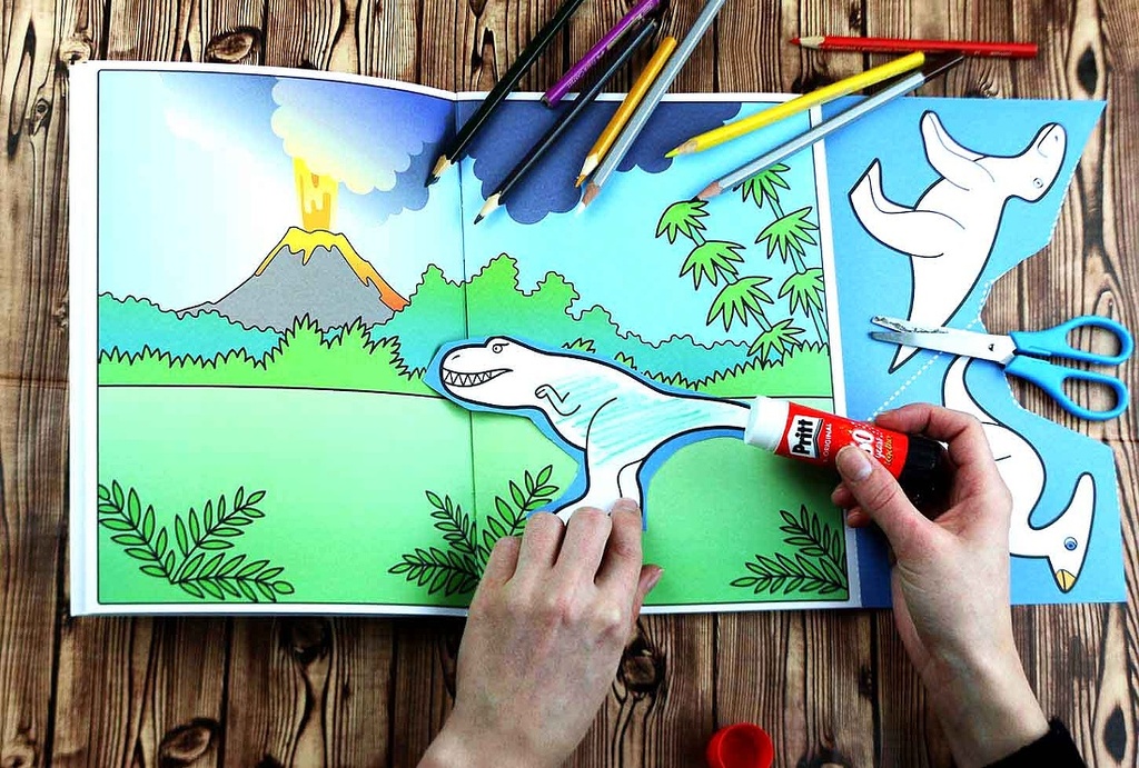 Začínáme vystřihovat Dinosauři