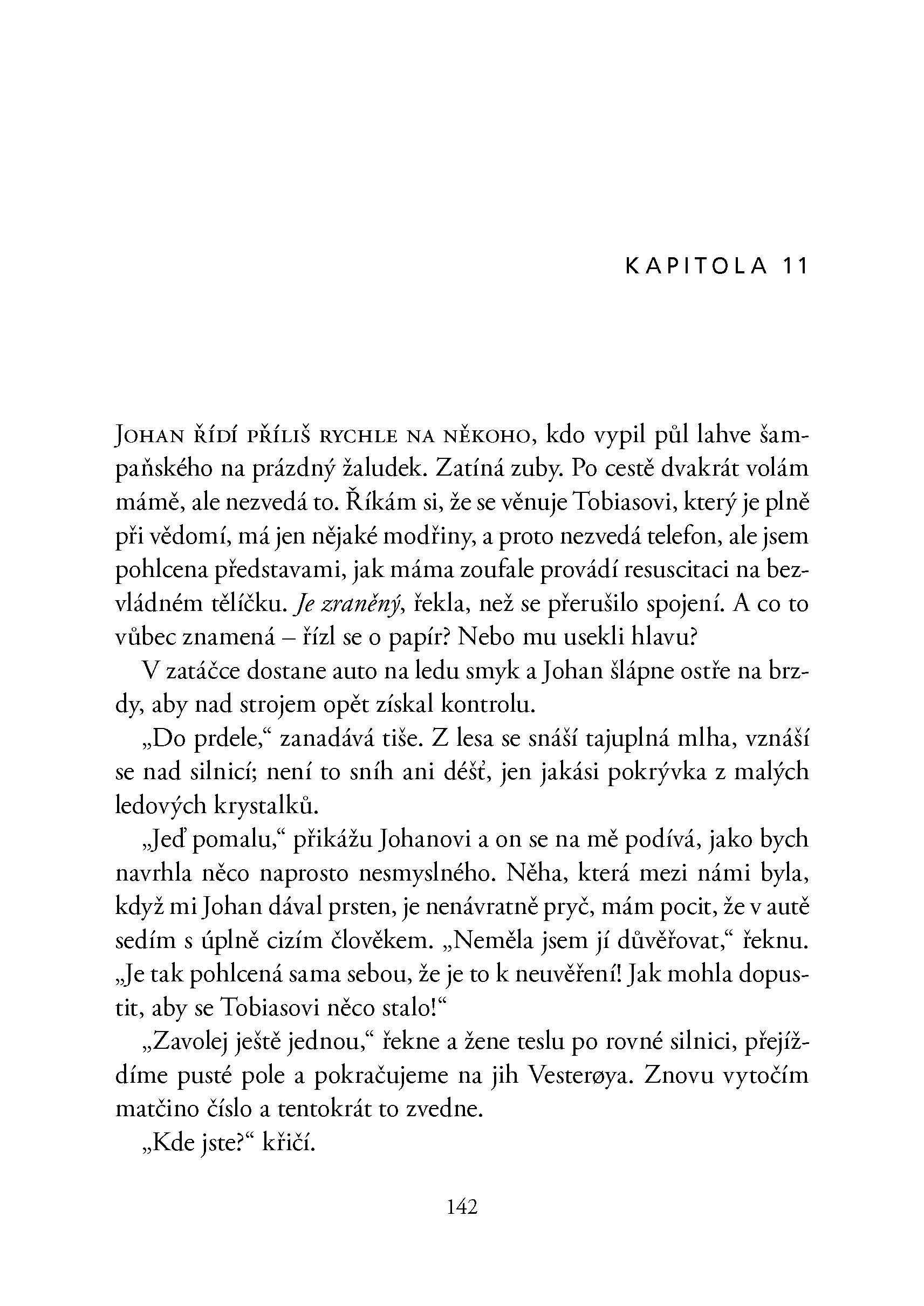 Chlapec mezi dveřmi