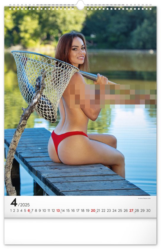 Girls and Carps 2025 - nástěnný kalendář