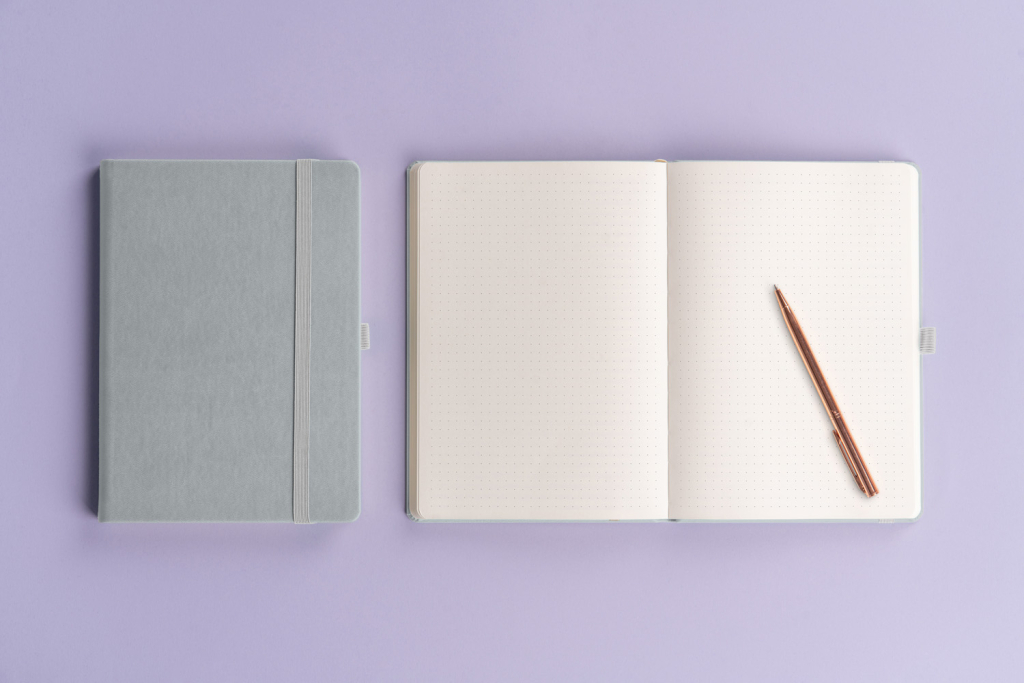 Notes Balacron stříbrný tečkovaný