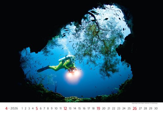 Deep Blue 2026 - nástěnný kalendář