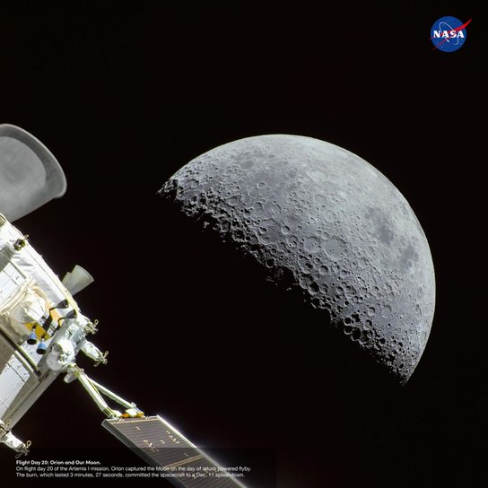 NASA 2026 - nástěnný kalendář