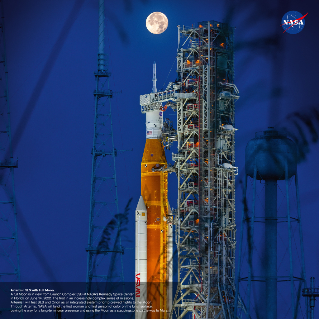 NASA 2026 - nástěnný kalendář