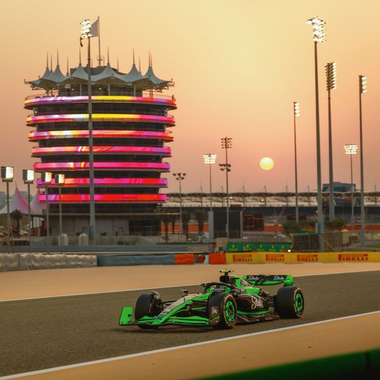 Poznámkový kalendář Formule 2026 - nástěnný kalendář